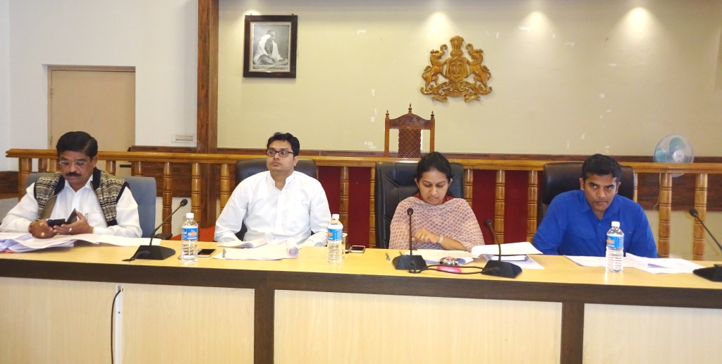 ಮಡಿಕೇರಿ: ಗಿರಿಜನ ಹಾಡಿಗಳಿಗೆ ಮೂಲಭೂತ ಸೌಲಭ್ಯ ಒದಗಿಸಿ; ಪಿ.ಐ.ಶ್ರೀವಿದ್ಯಾ ಸೂಚನೆ